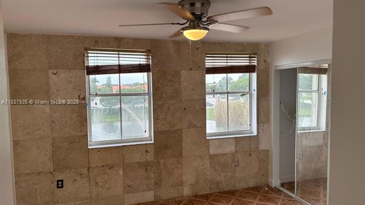 8680 8680 NW 3rd Ln TH 303 - Photo 3 of 24