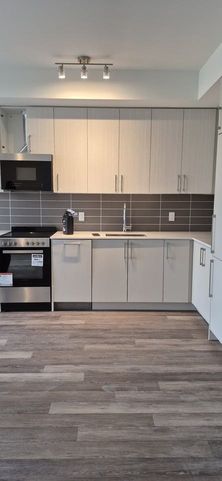 2075 King Road - Photo 3 of 15