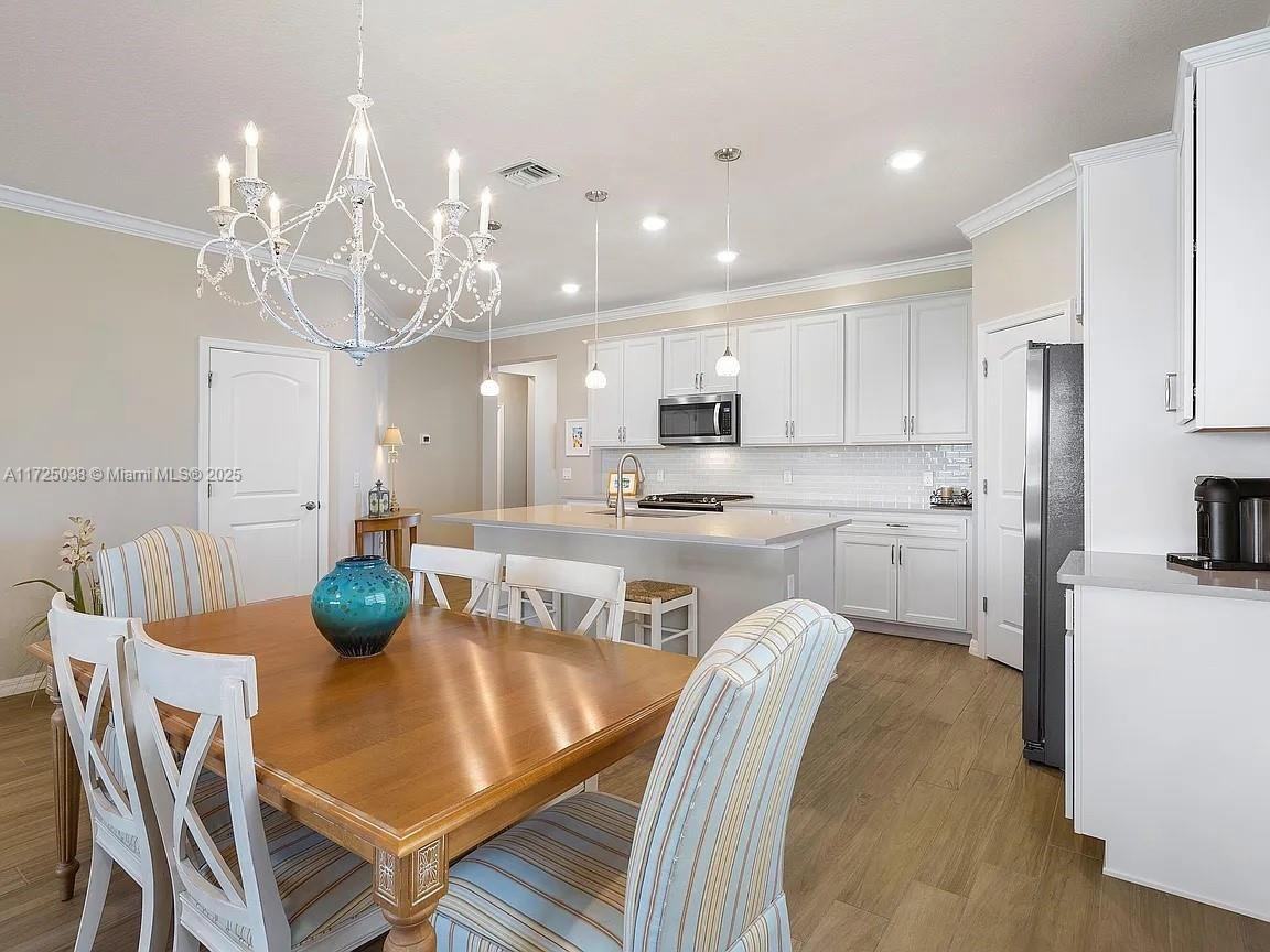 8262 Cinch Way - Photo 3 of 8