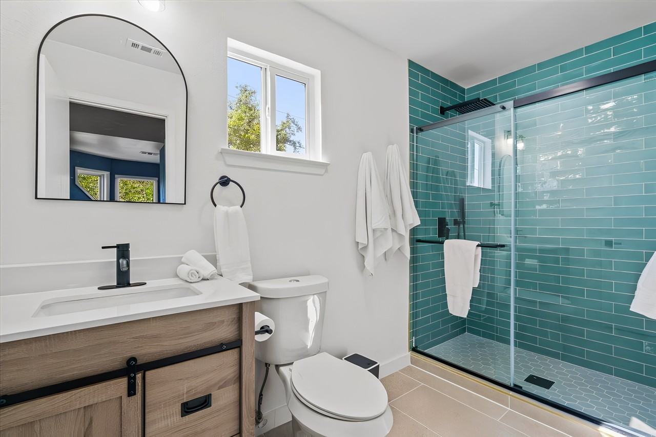 Calais Ct - Photo 4 of 10