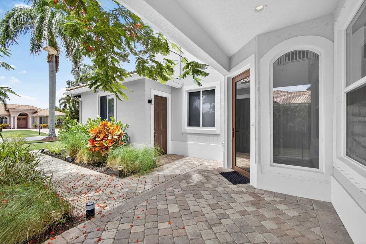 11587 Manatee Bay Ln - Photo 7 of 50