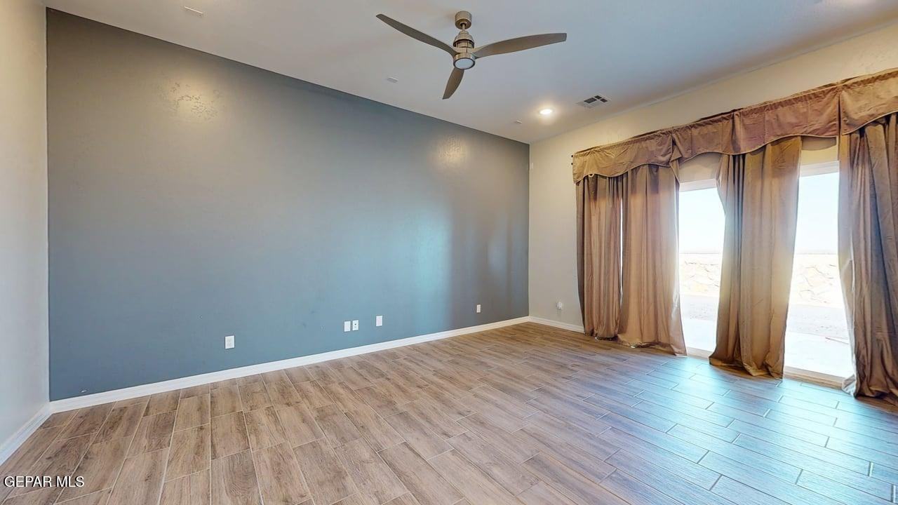 7821 Enchanted Nest Ln - Photo 3 of 50