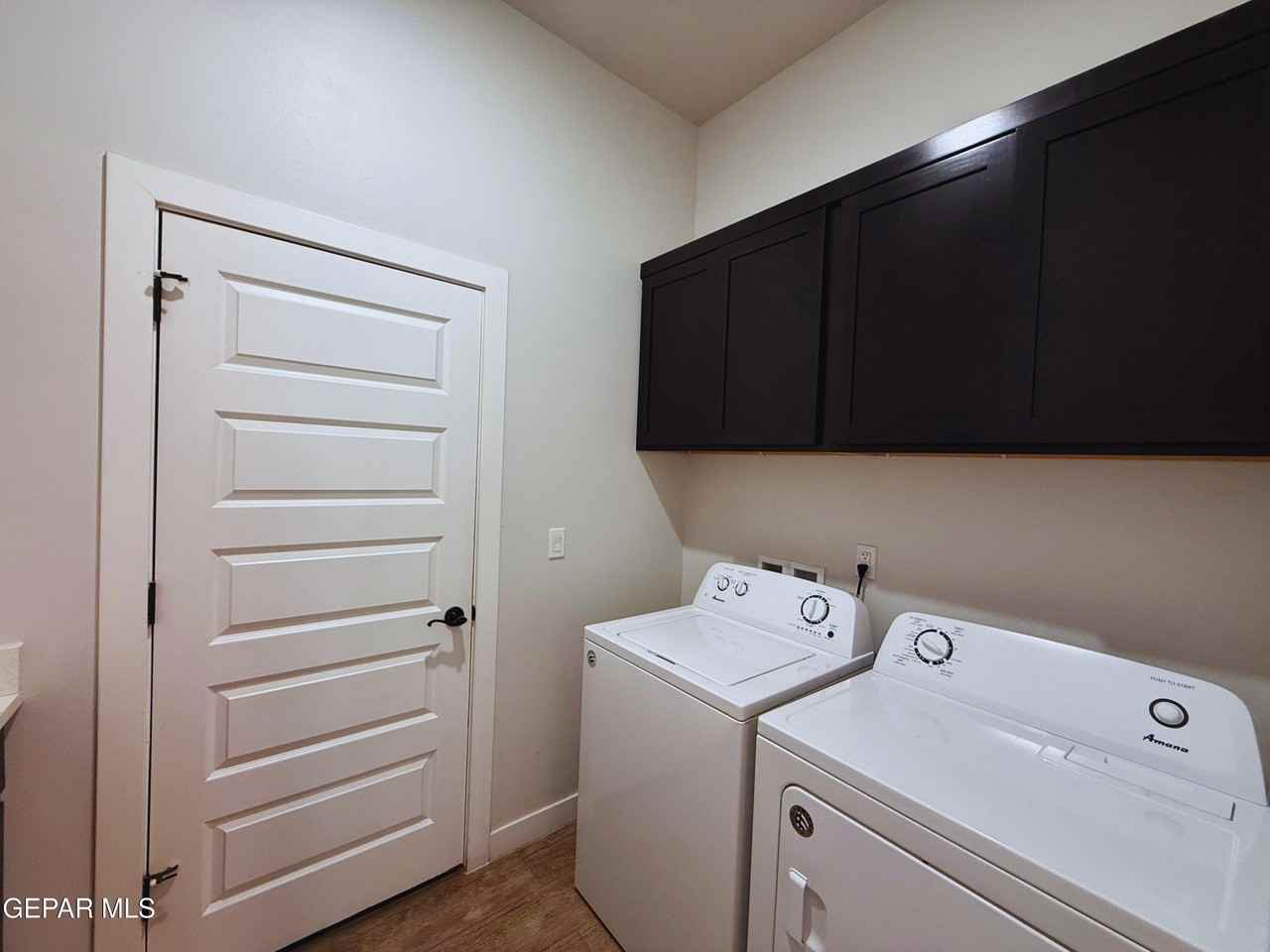 241 Ilchester Way - Photo 7 of 17