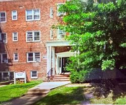 711 Plainfield Ave Apt 1d - Photo 1 of 1