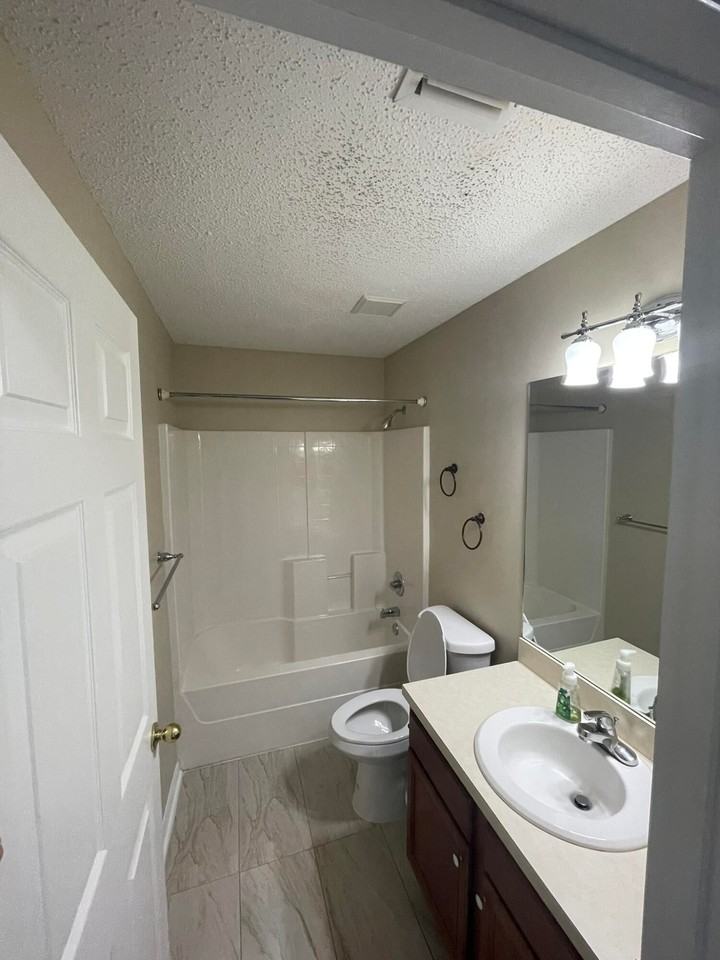 362 Columbus St - Photo 6 of 17