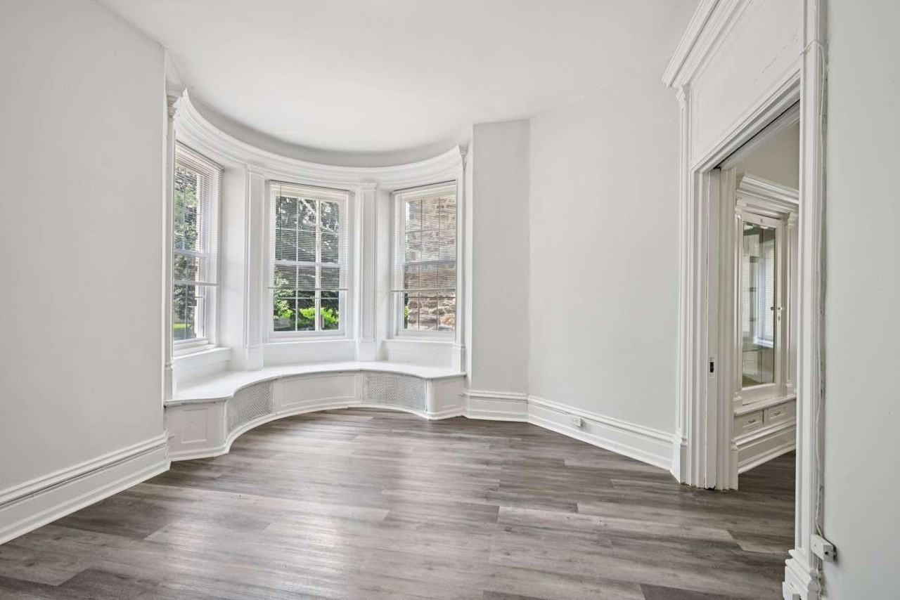 Pelham Court Apartments - Photo 5 of 44