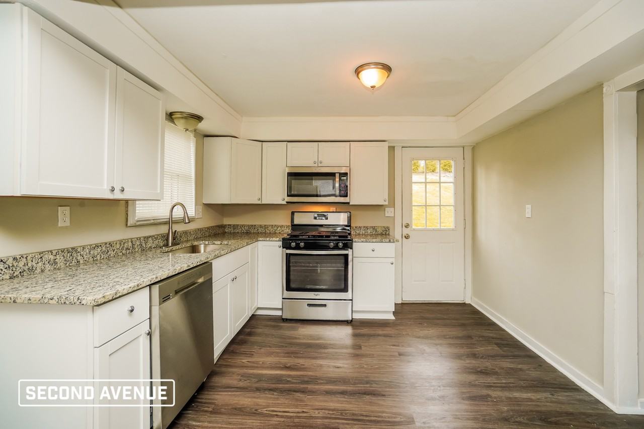 1147 Logan Rd - Photo 2 of 17