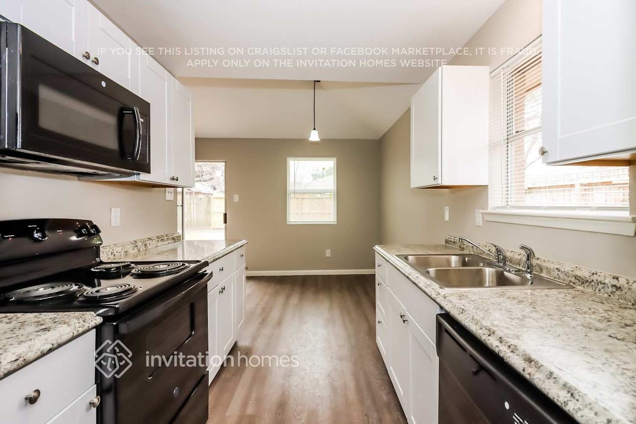 22635 Leedstown Ln - Photo 4 of 12