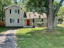 featured image of 890 Idlewild Dr