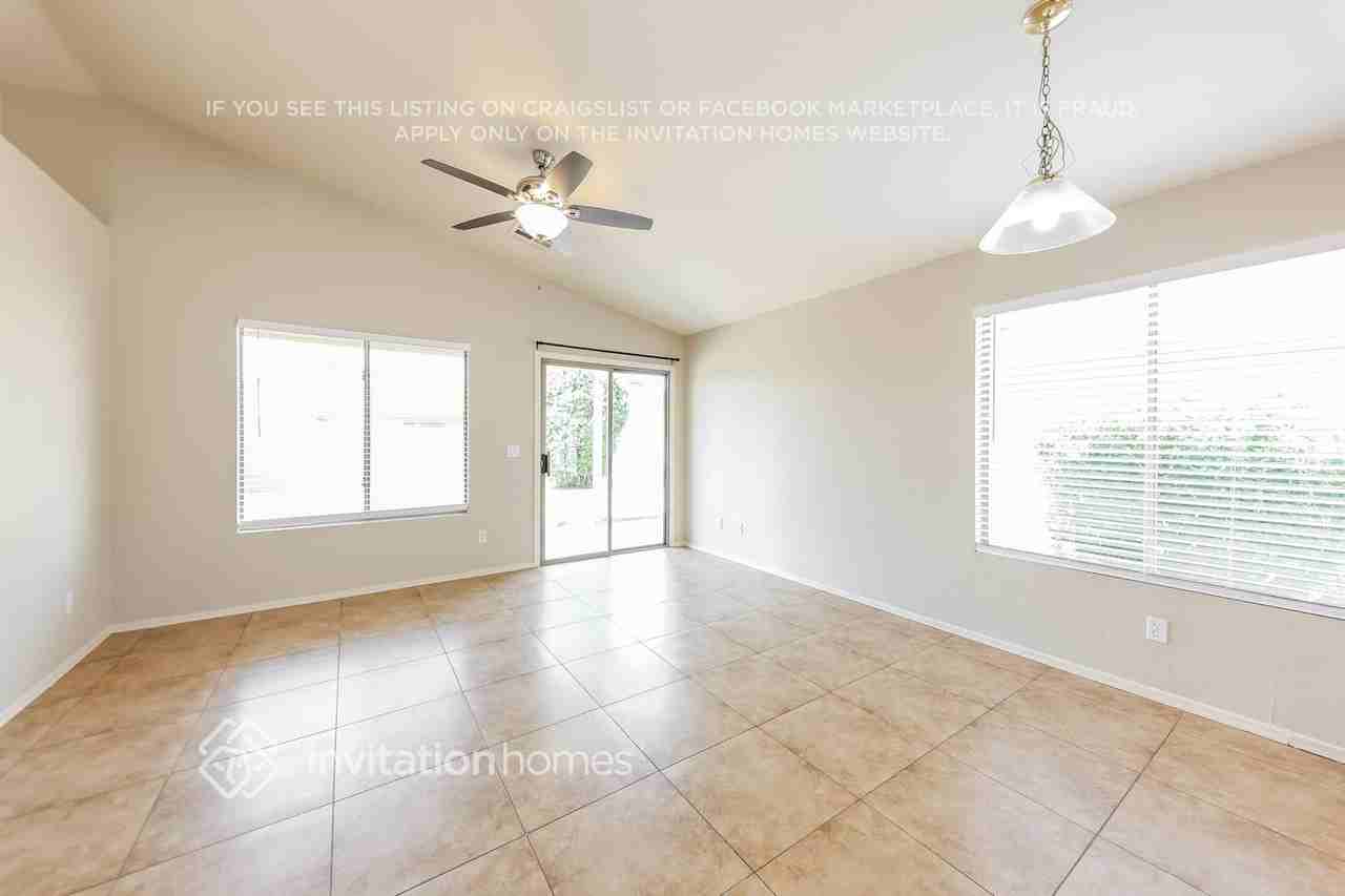 14807 W Acapulco Ln - Photo 6 of 17