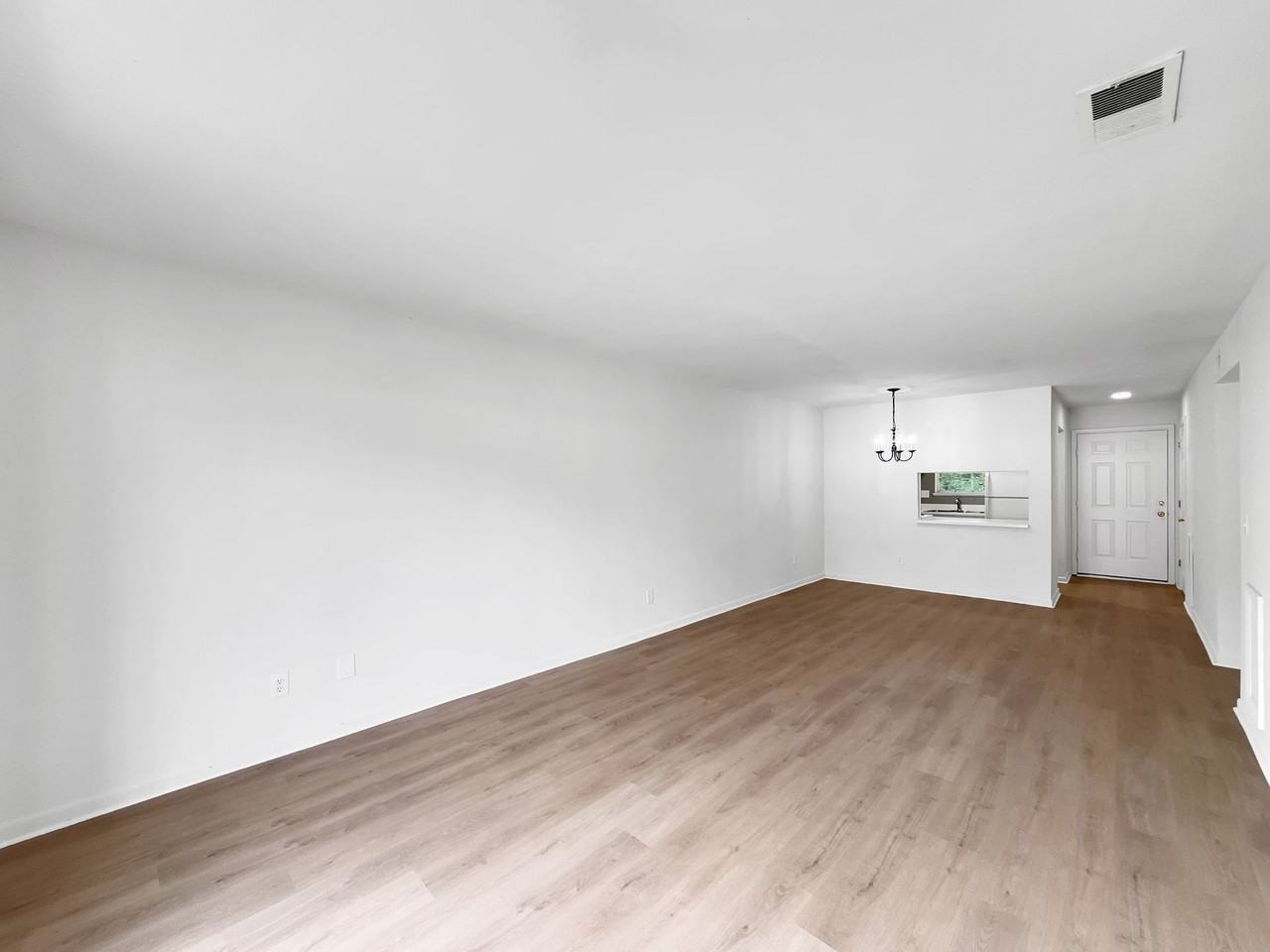 Chateau Orleans Apartments - Photo 7 of 49