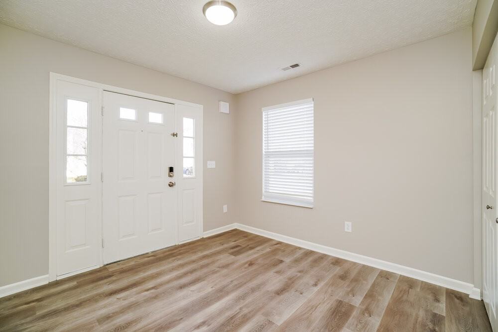 4880 Grimm Dr - Photo 4 of 17