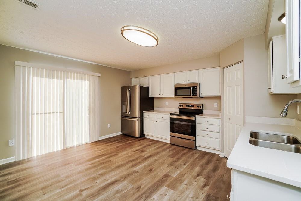 4880 Grimm Dr - Photo 6 of 17