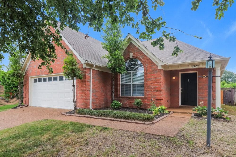 8891 Hidden Springs Cv - Photo 3 of 19