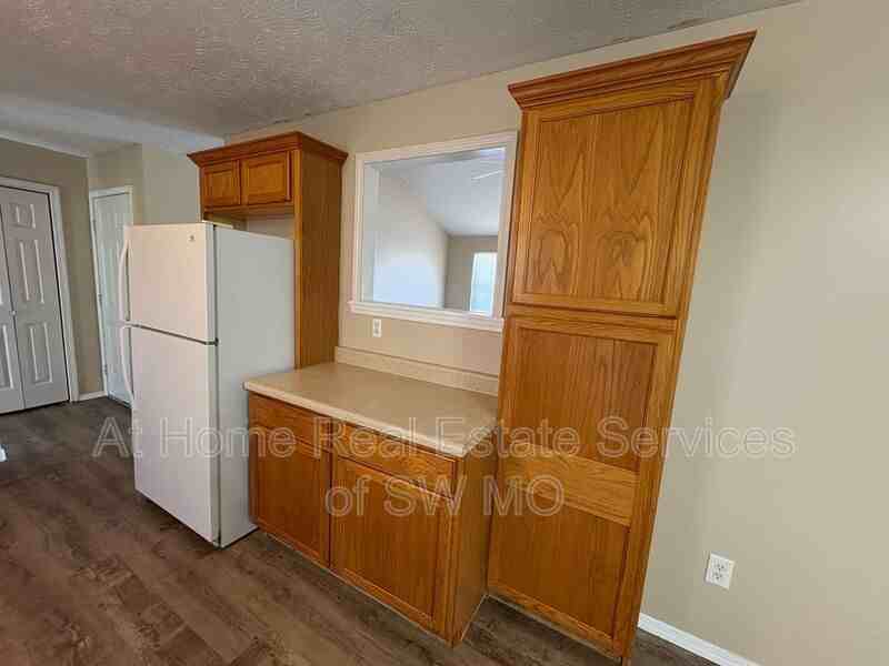 1622 E Jody Cir - Photo 4 of 16