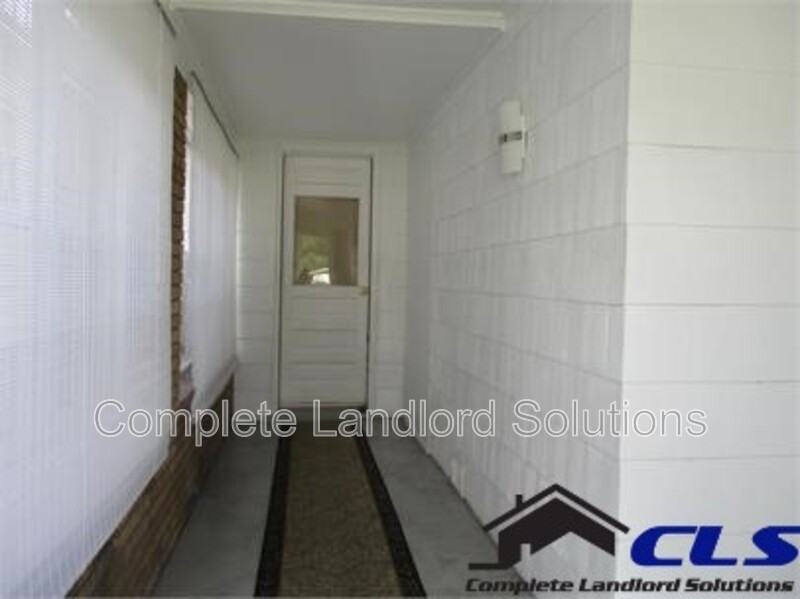 1557 S 17th St - Photo 2 of 9