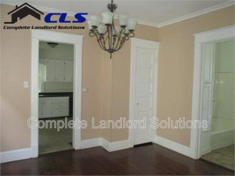1557 S 17th St - Photo 4 of 9