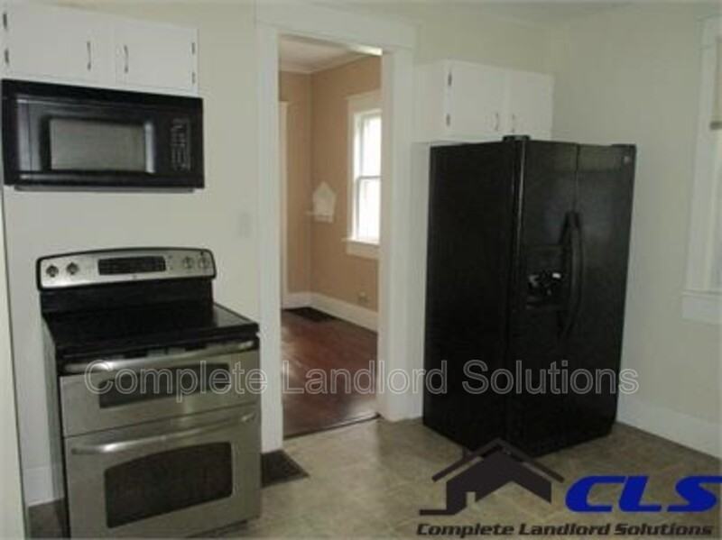 1557 S 17th St - Photo 6 of 9