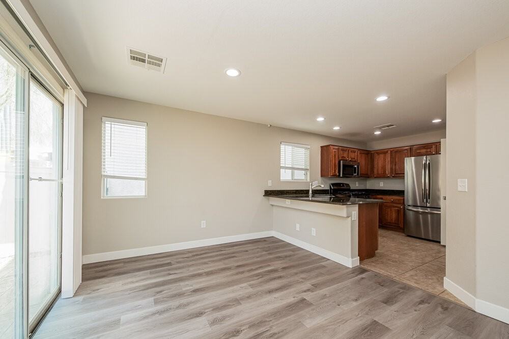 6711 Scarlet Star Ave - Photo 5 of 17