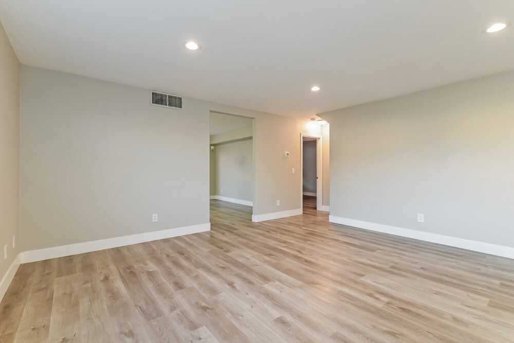 1079 Harpy Eagle Ave - Photo 5 of 17