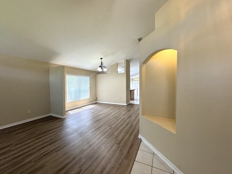 4952 Hook Hollow Cir - Photo 3 of 32