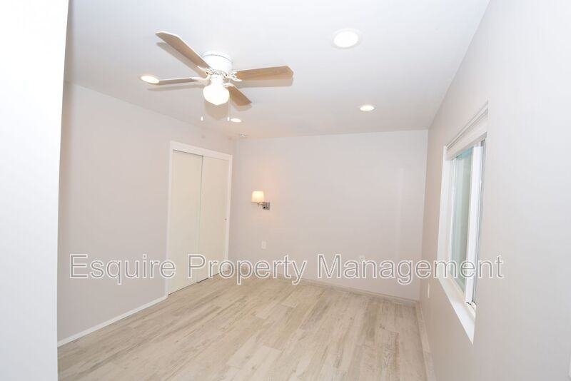 138 Oak St - Photo 2 of 4