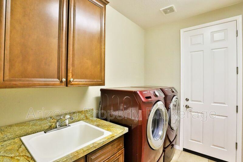 2021 W Gloria Ln - Photo 3 of 38