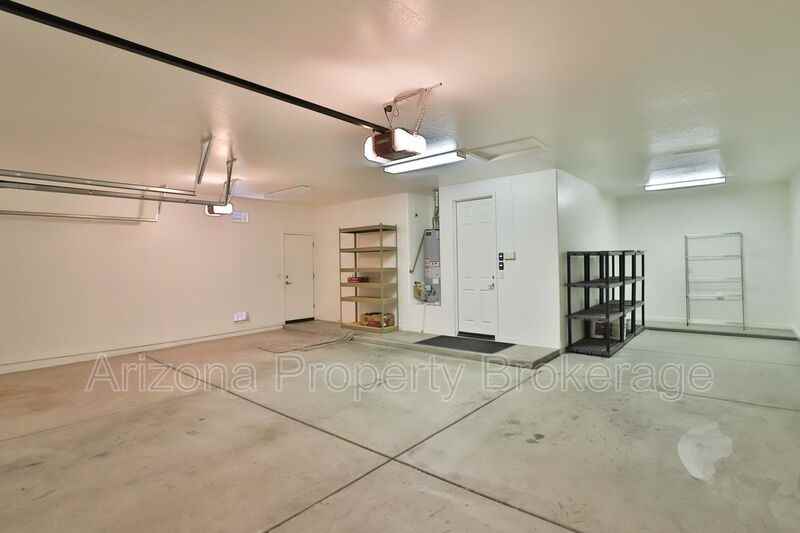 2021 W Gloria Ln - Photo 5 of 38