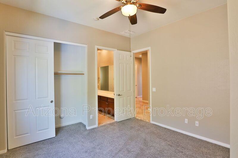 2021 W Gloria Ln - Photo 7 of 38