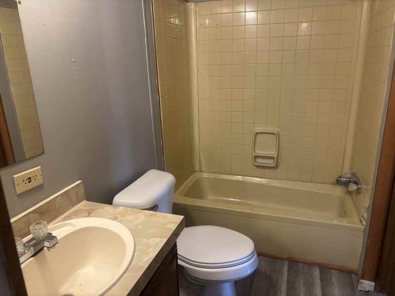 1528 Apache Dr - Photo 5 of 9