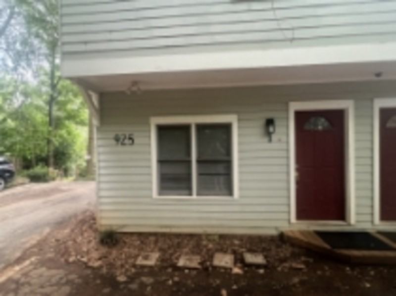 925 Greenwood Ave Ne - Photo 2 of 14