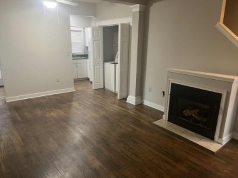 925 Greenwood Ave Ne - Photo 3 of 14