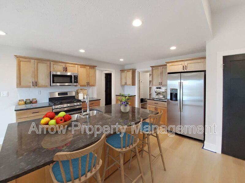 7855 Nicole Lane - Photo 2 of 10