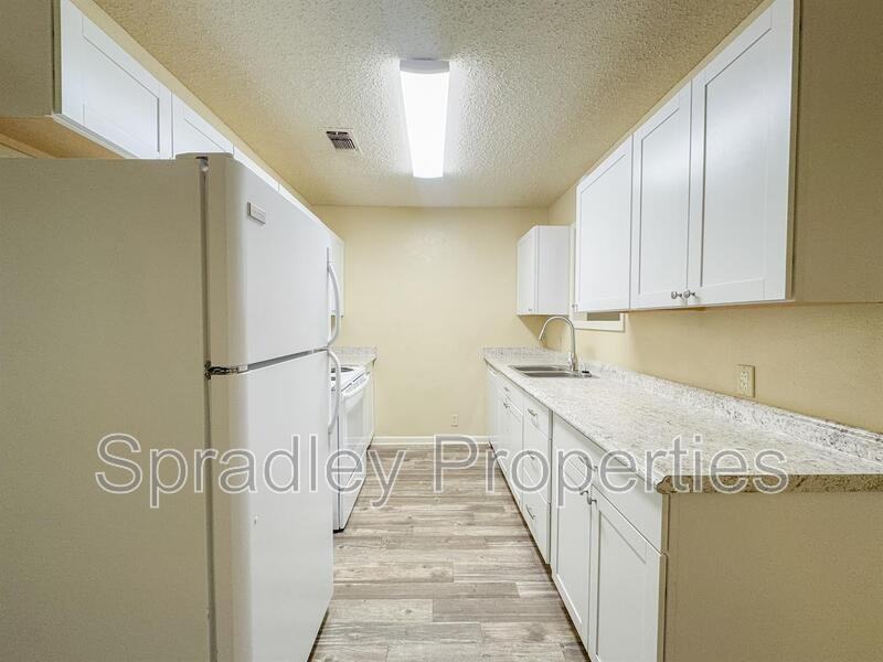 4404A Briar Cliff Rd - Photo 3 of 11