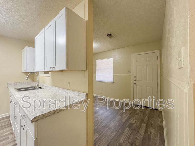 4404A Briar Cliff Rd - Photo 4 of 11