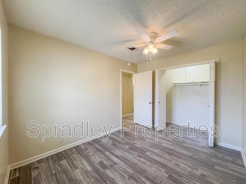 4404A Briar Cliff Rd - Photo 6 of 11