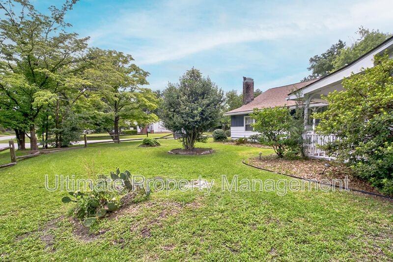 4620 Greenway Ave - Photo 4 of 25