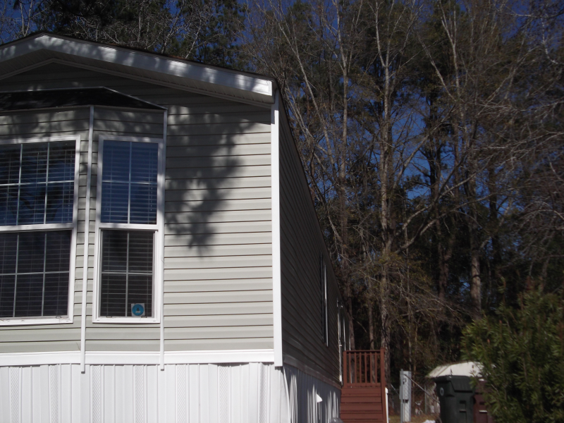 548 Birchwood Dr - Photo 2 of 10