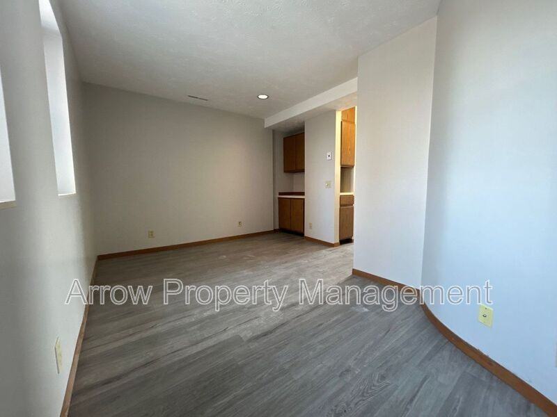 208 East 5th Street #3A - Photo 4 of 10