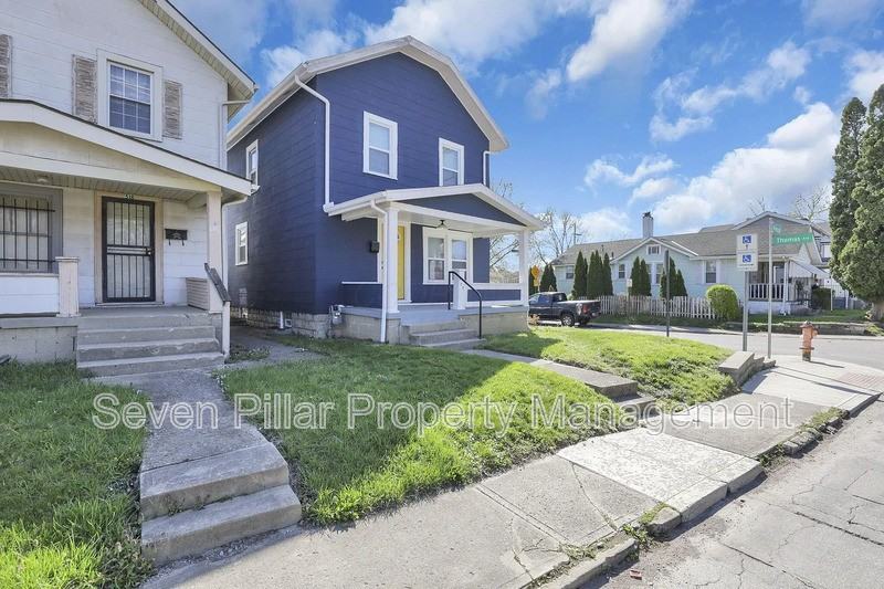 522 Ryan Ave - Photo 4 of 39