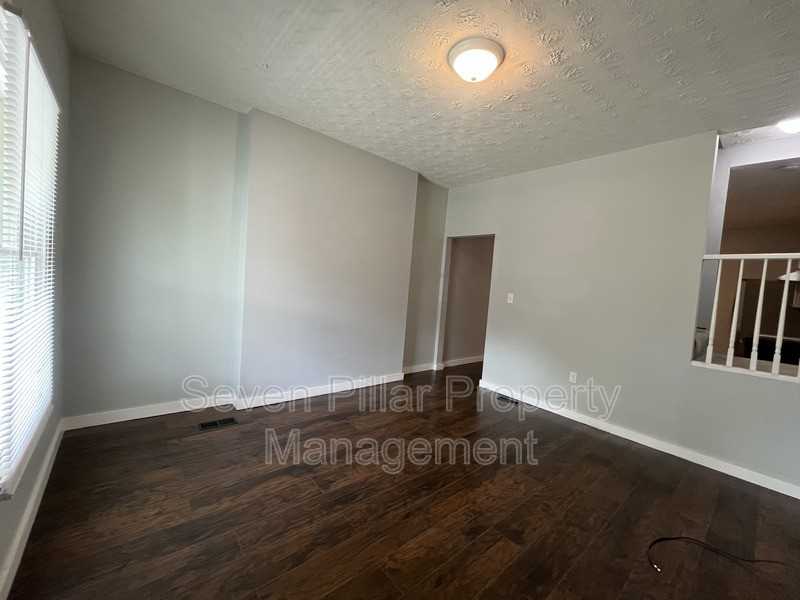 114 Dana Ave - Photo 4 of 22