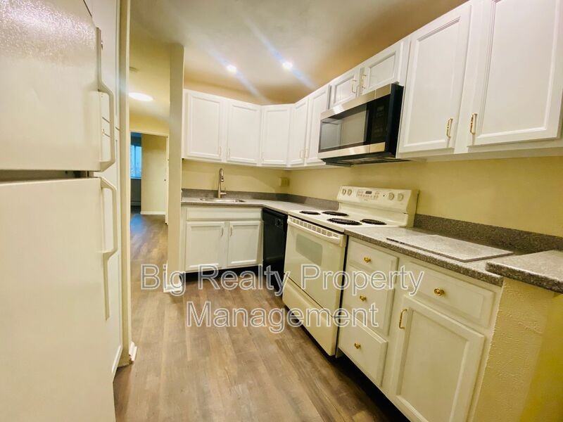 120 N Penn St #A7 - Photo 3 of 13