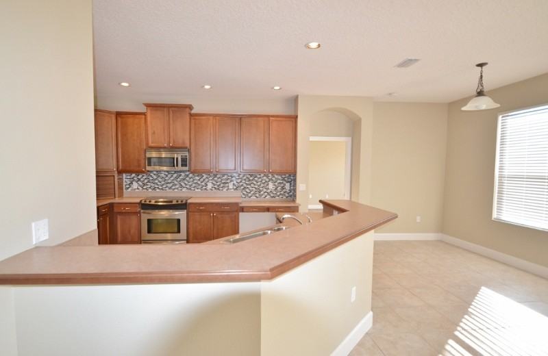 208 Crystal Ridge Rd - Photo 3 of 16