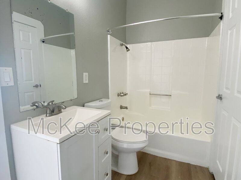 2262 Market St #7 - Photo 5 of 7