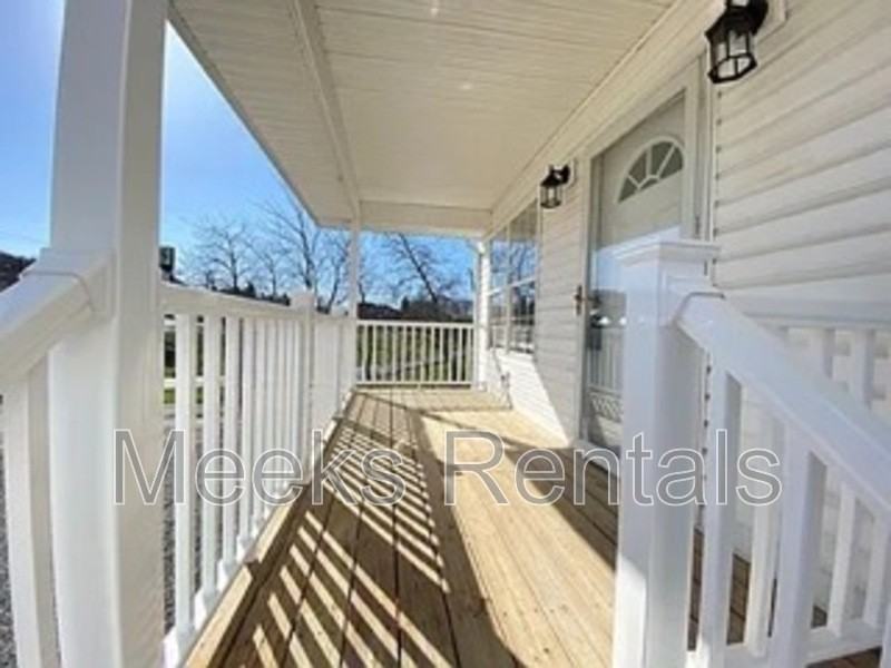 140 Misty Ln - Photo 2 of 12
