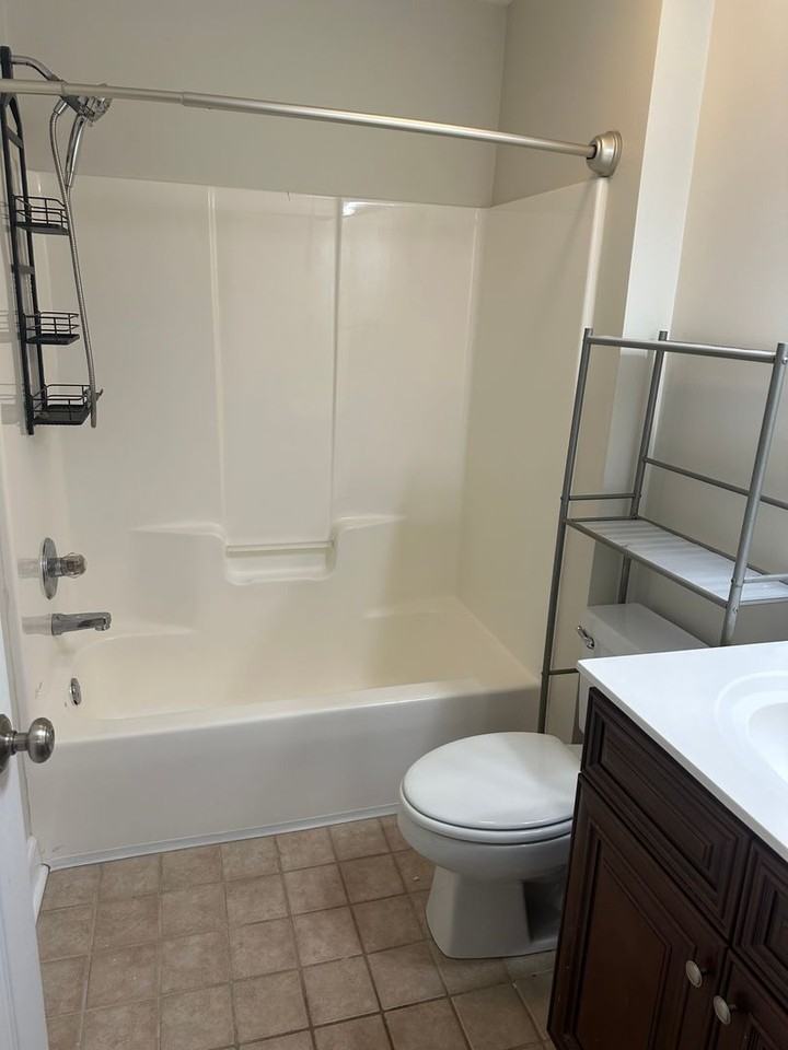 Edge West - Photo 2 of 4