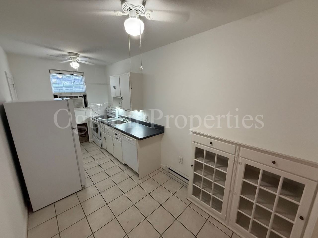 1306 Glade Street - Photo 5 of 16