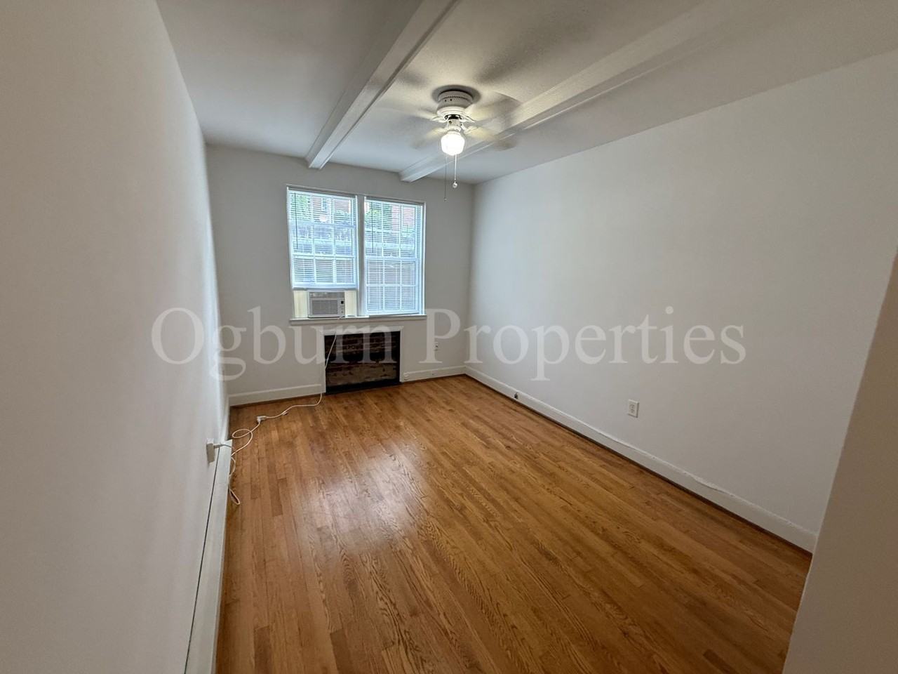 1306 Glade Street - Photo 6 of 16