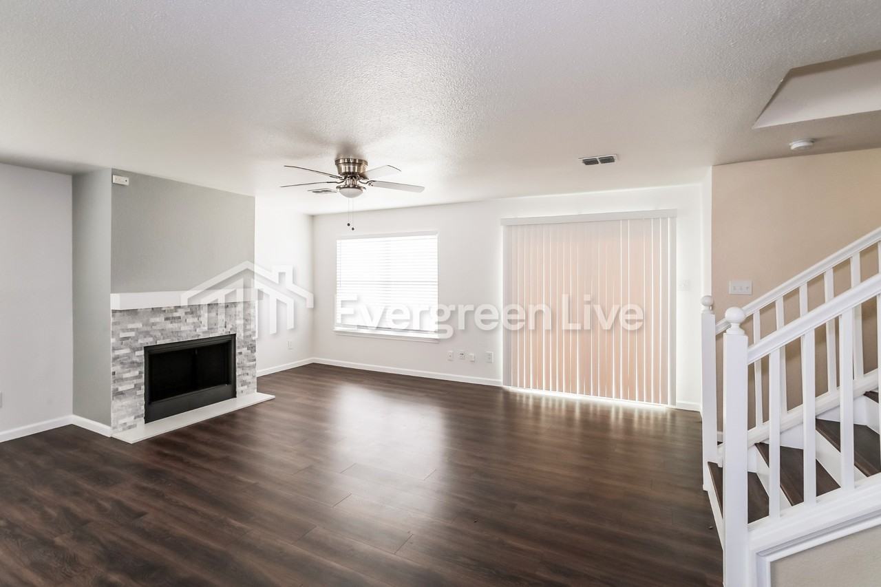 1100 Beechwood Ln - Photo 4 of 19