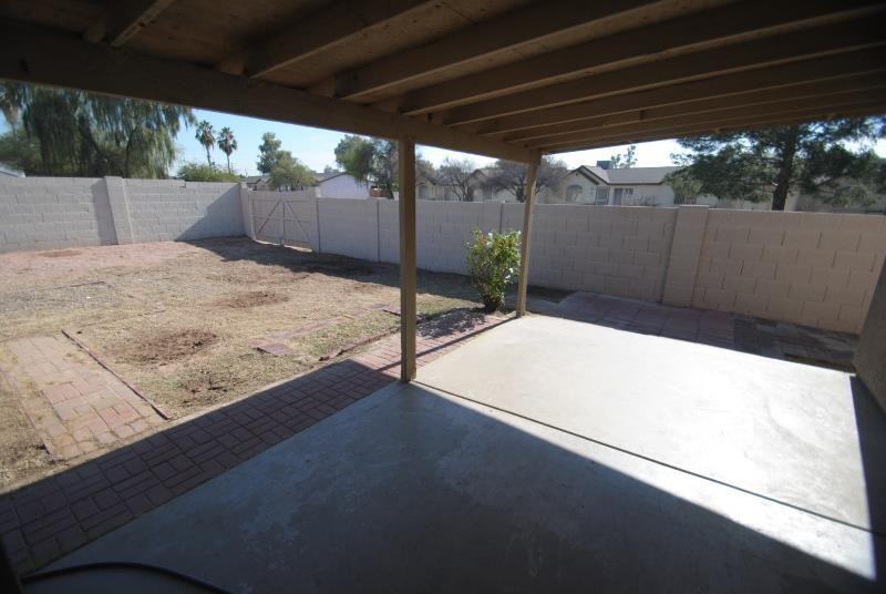 3401 N 67th Ln - Photo 2 of 18